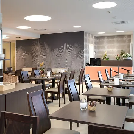 Boutique Bellevue / Basel Otel